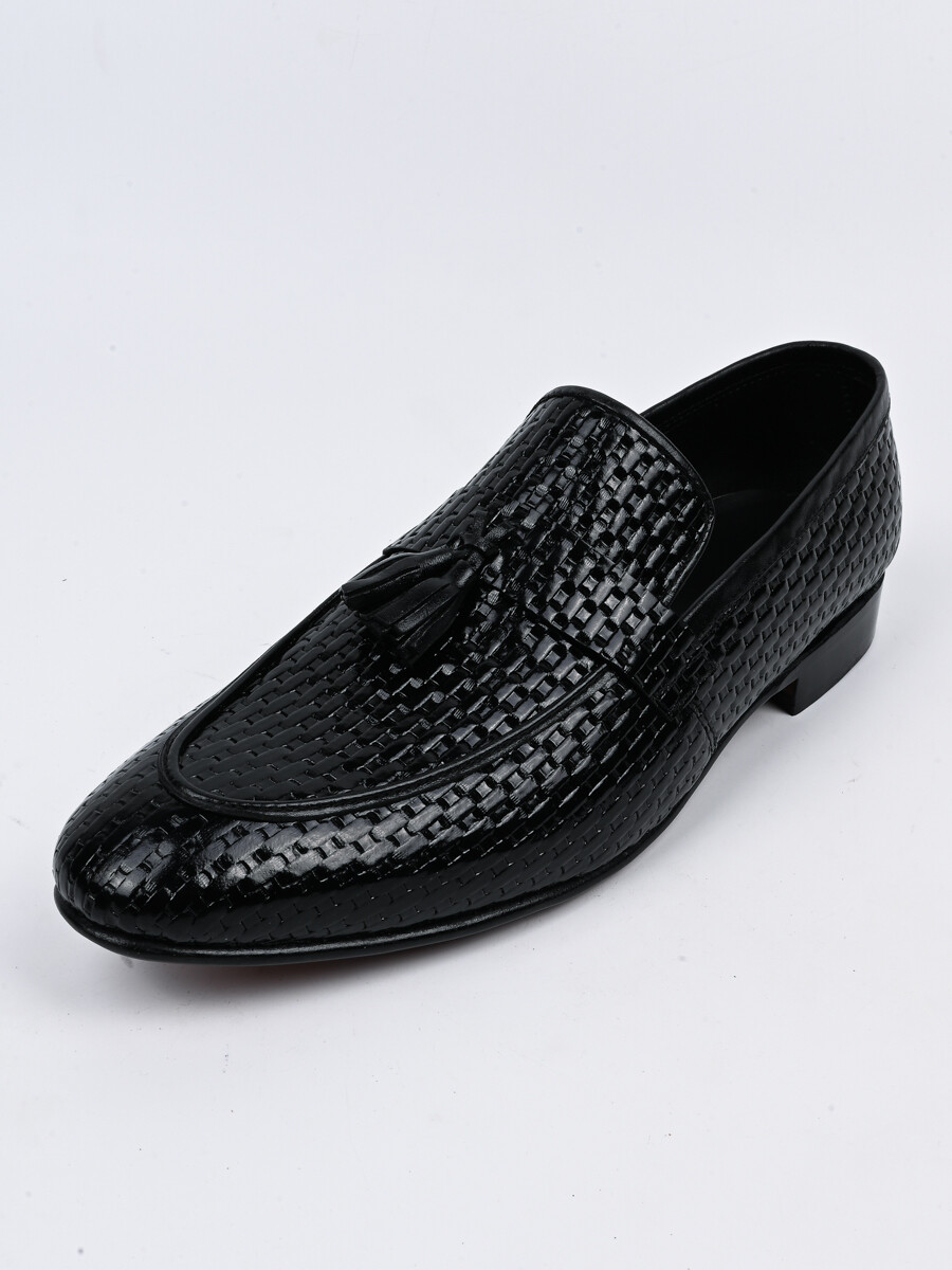 Men Black Tasseled Formal Shoes