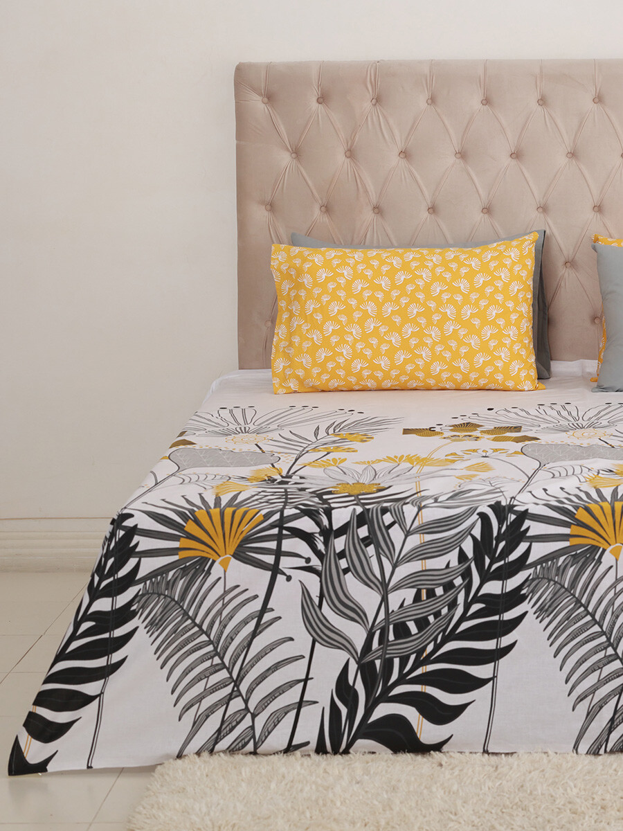 Wild Orchid Printed Bedsheet