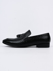 Men Black Tasseled Formal Shoes