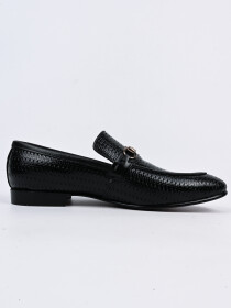 Men Black Crafted Leather Formal Shoes