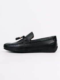 Men Black Tasseled Cozy Loafers