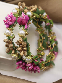 Eye-Catching Floral Buds Bangles - Pink