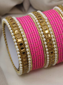 Women Pink Stylish Dotted Design Set with Kundan Bangles