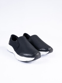 Men Black Lightweight Sneakers